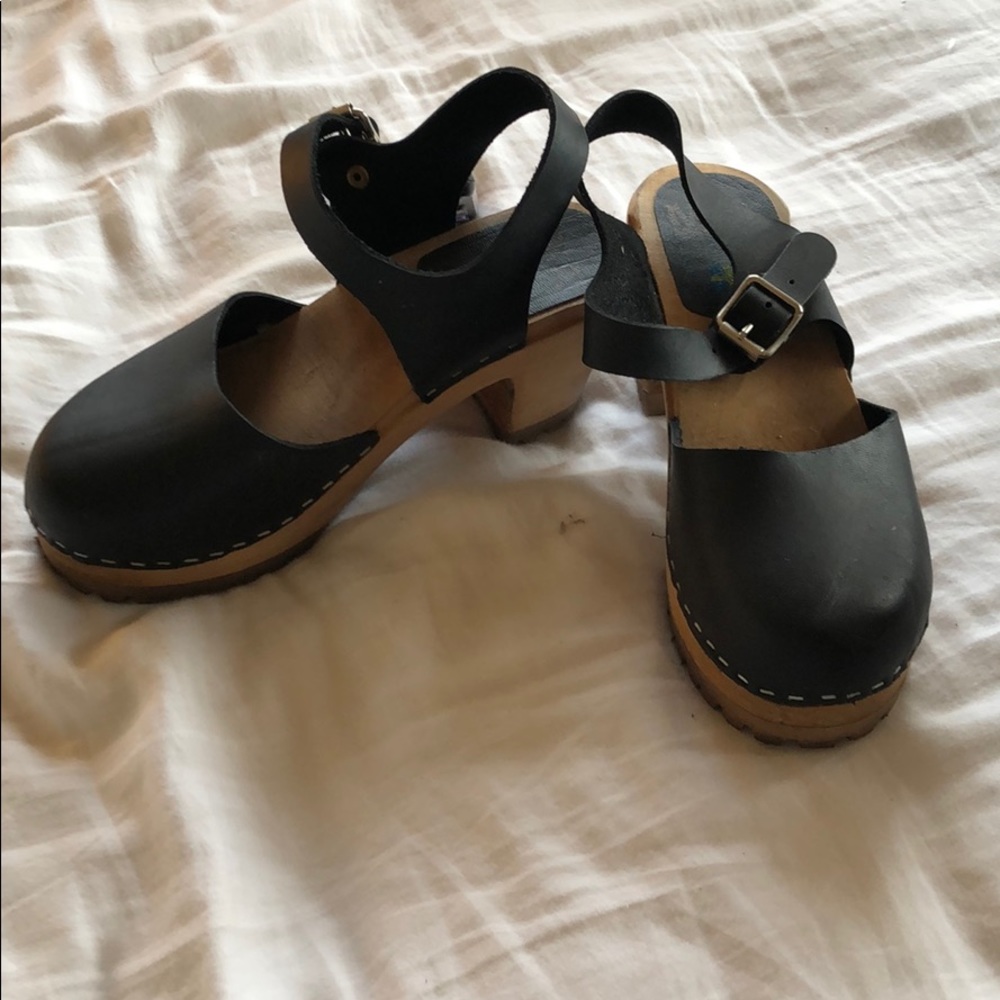 MIA Wooden Clogs women’s size 7 (EU 37)